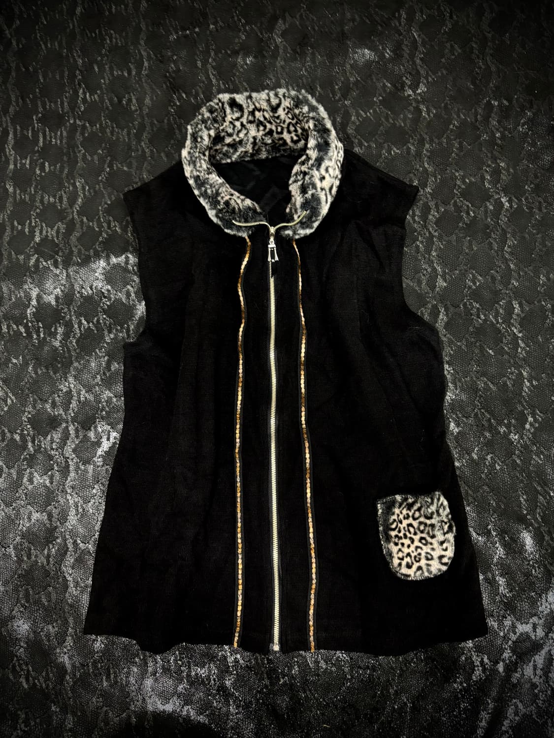“Vintage” Leopard Detail Black Vest Zip  상품이미지4
