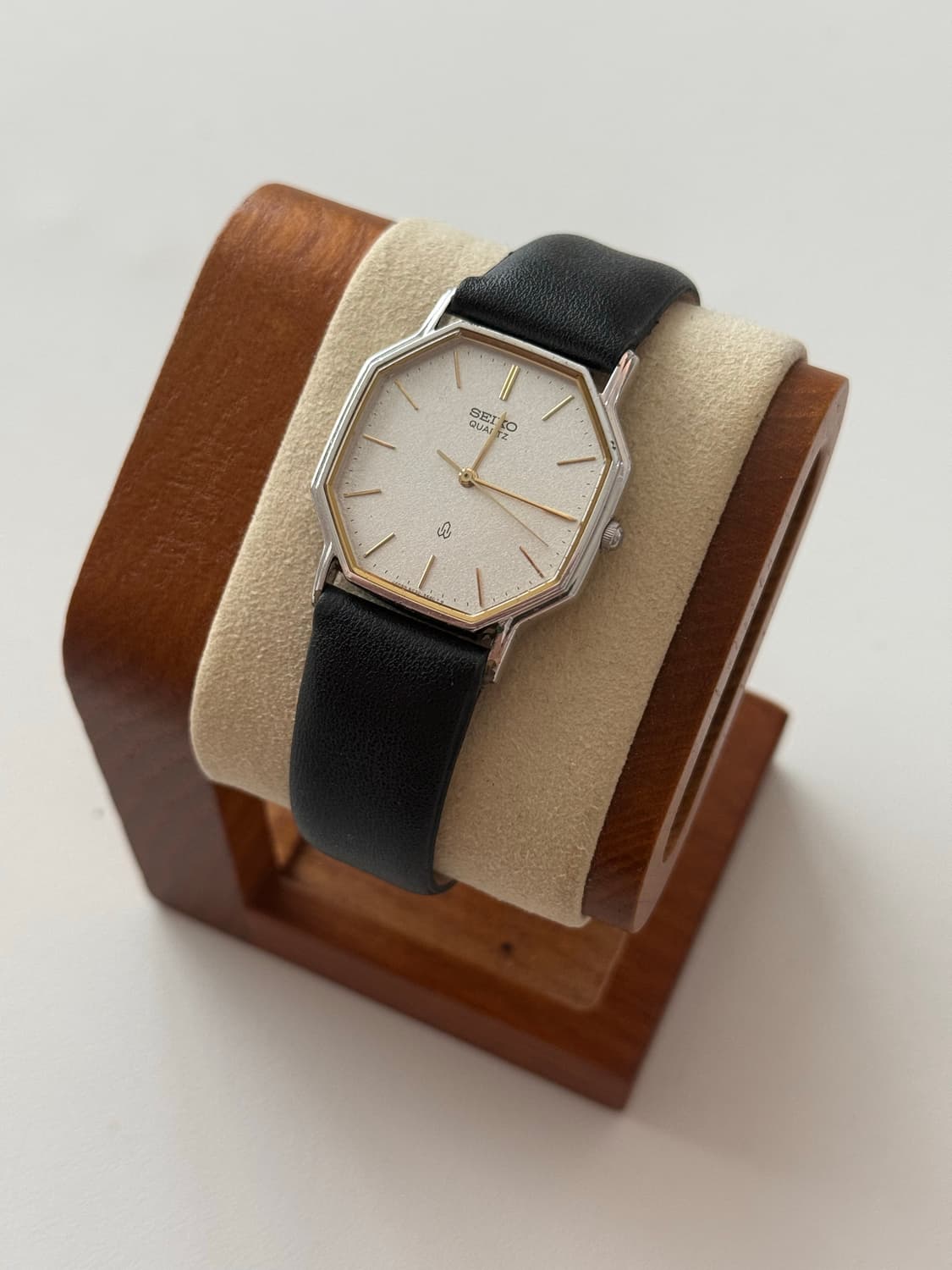 세이코 Seiko 쿼츠 화이트 샴페인 골드 상품이미지1