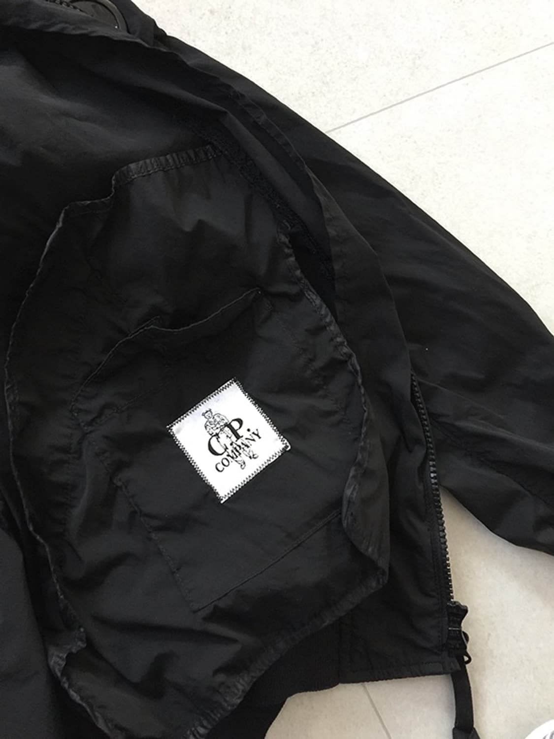 C.P. Company Goggle Bomber 상품이미지7