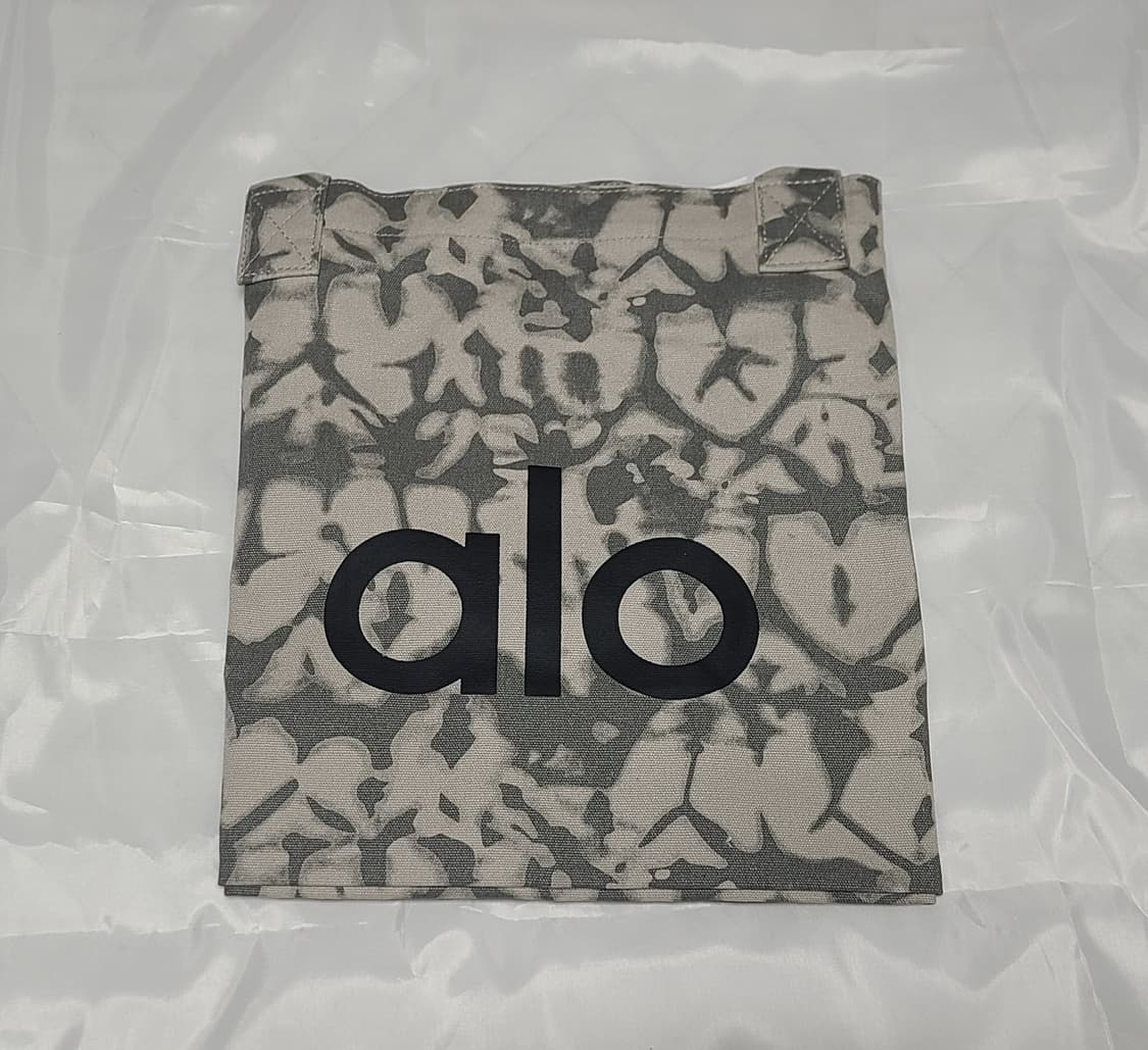 (새상품) ALO Yoga 알로 요가 가방 토트백  숄더백
 상품이미지4