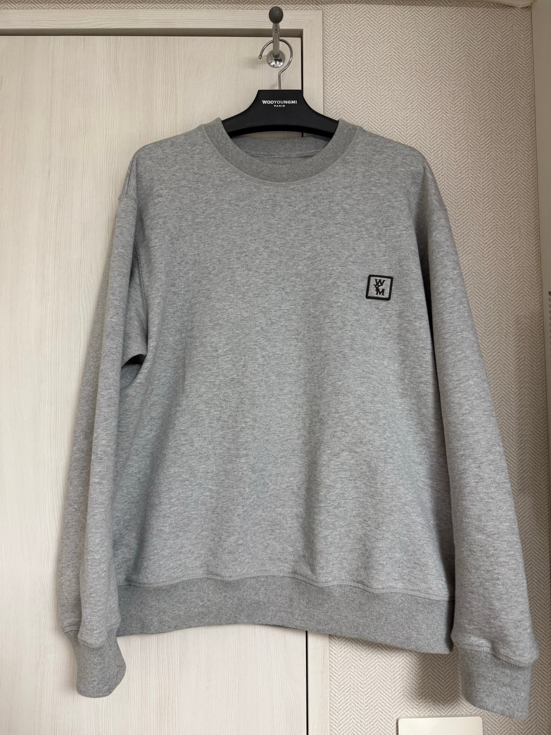 (48) 23fw 우영미 백로고 맨투맨 그레이 상품이미지2