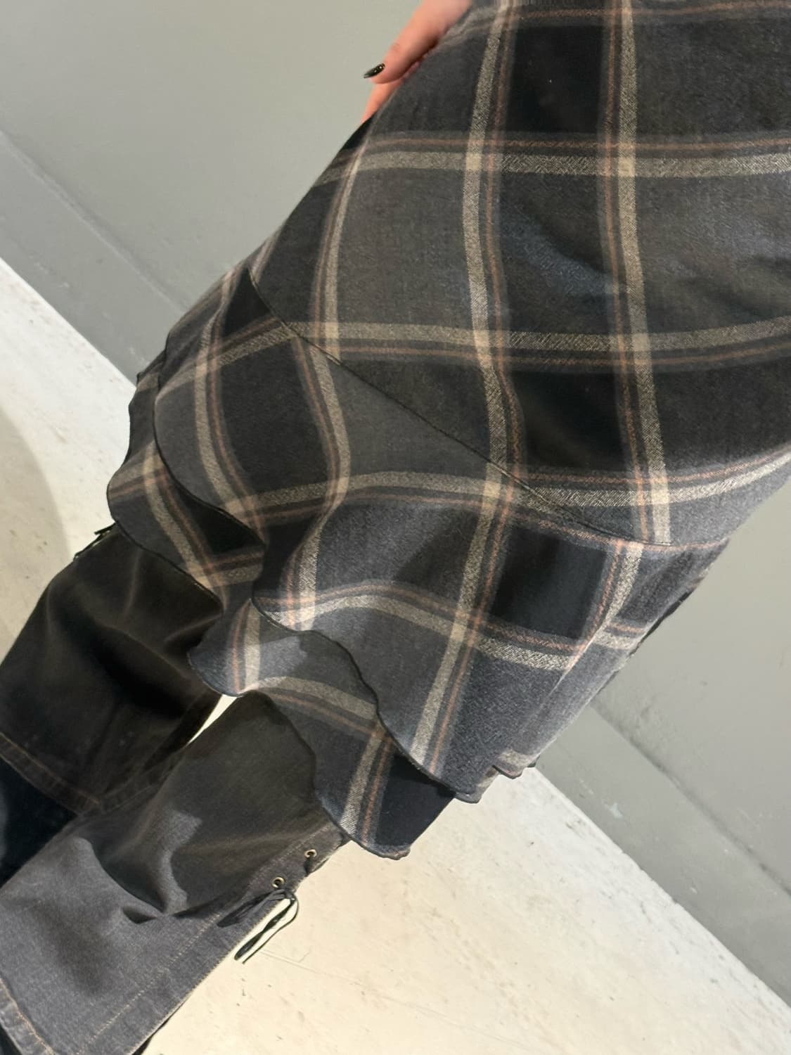 check pattern frill detail skirt 상품이미지3