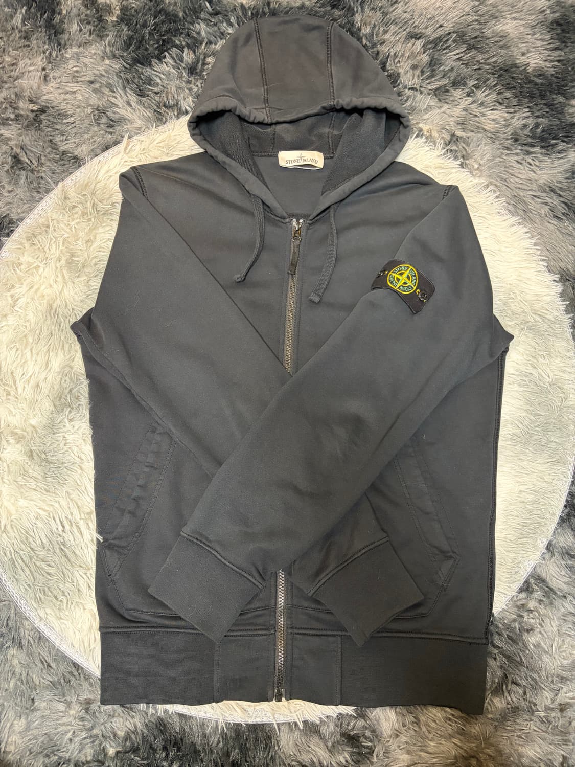 [새상품급]스톤아일랜드 후드집업 블랙 M 상품이미지1