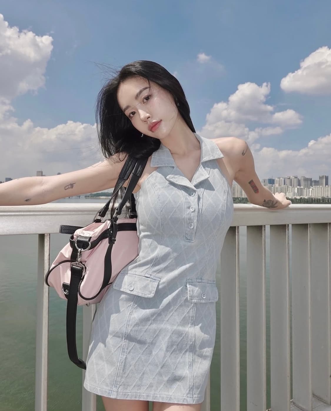 (새상품) 페일제이드 데님 자카드 홀터 드레스 원피스 연청 S  상품이미지1