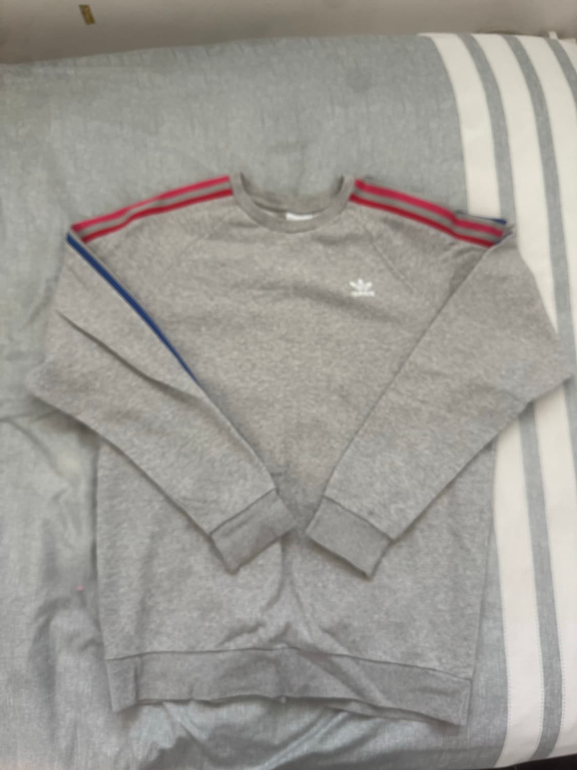 아디다스 맨투맨 상품이미지1