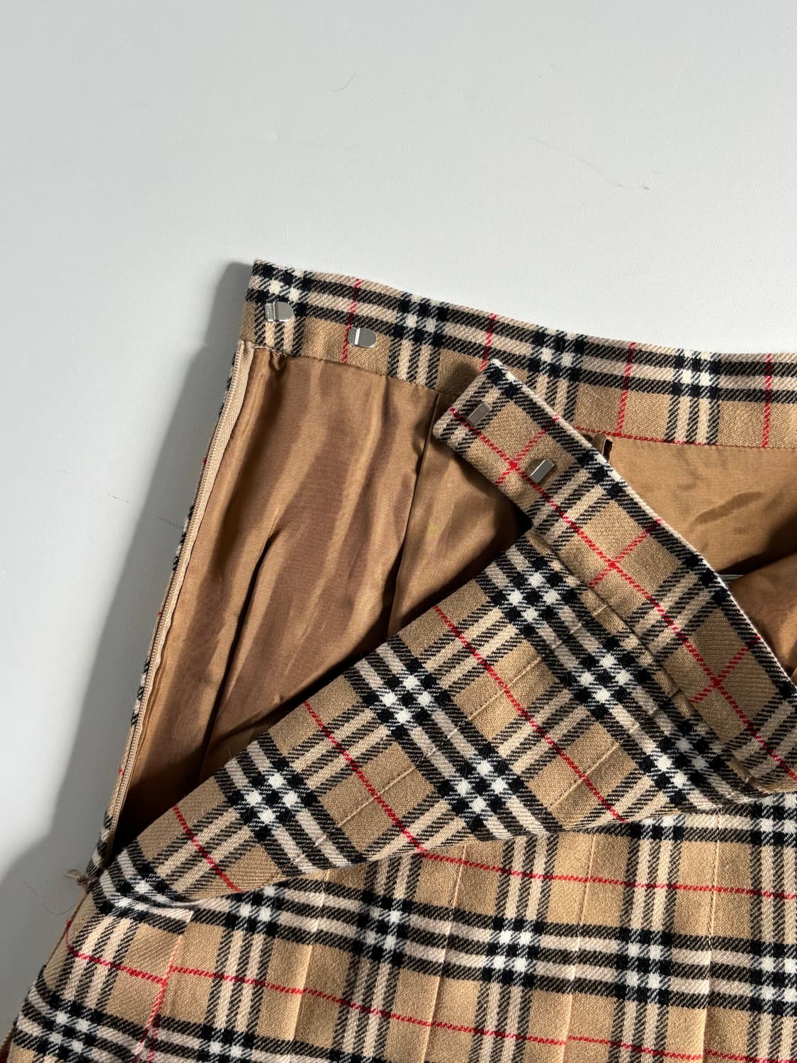 Burberry 버버리 베이지 노바체크 플리츠 스커트  상품이미지4