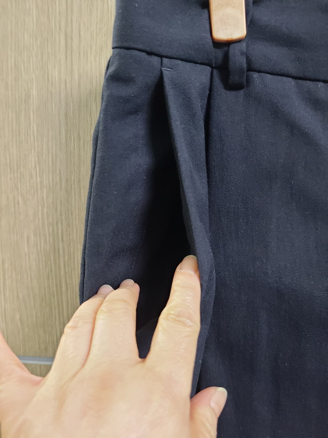 스튜디오니콜슨 블랙 색상 와이드 크롭 반바지82 상품이미지3