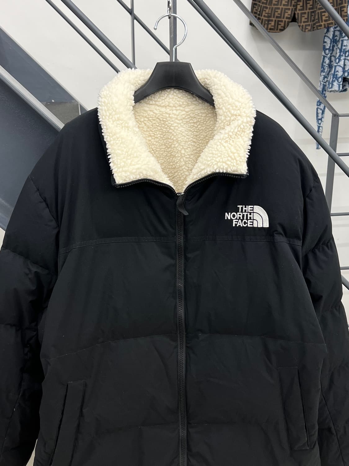 노스페이스 비베러 리버시블 패딩 자켓 상품이미지2