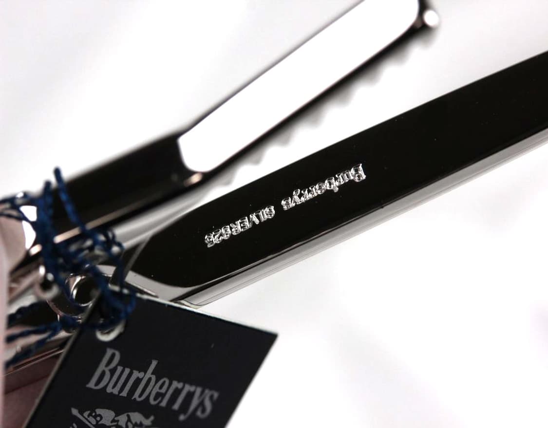 버버리 미사용 S등급 5.9cm 실버925 은 남자 명품 넥타이핀 상품이미지4