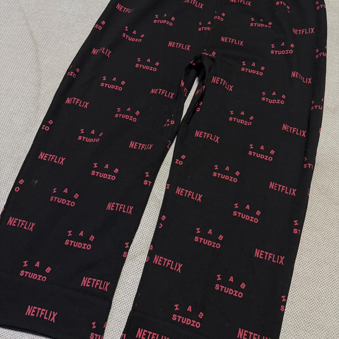 IAB 스튜디오 X 넷플릭스 파자마 팬츠 상품이미지2