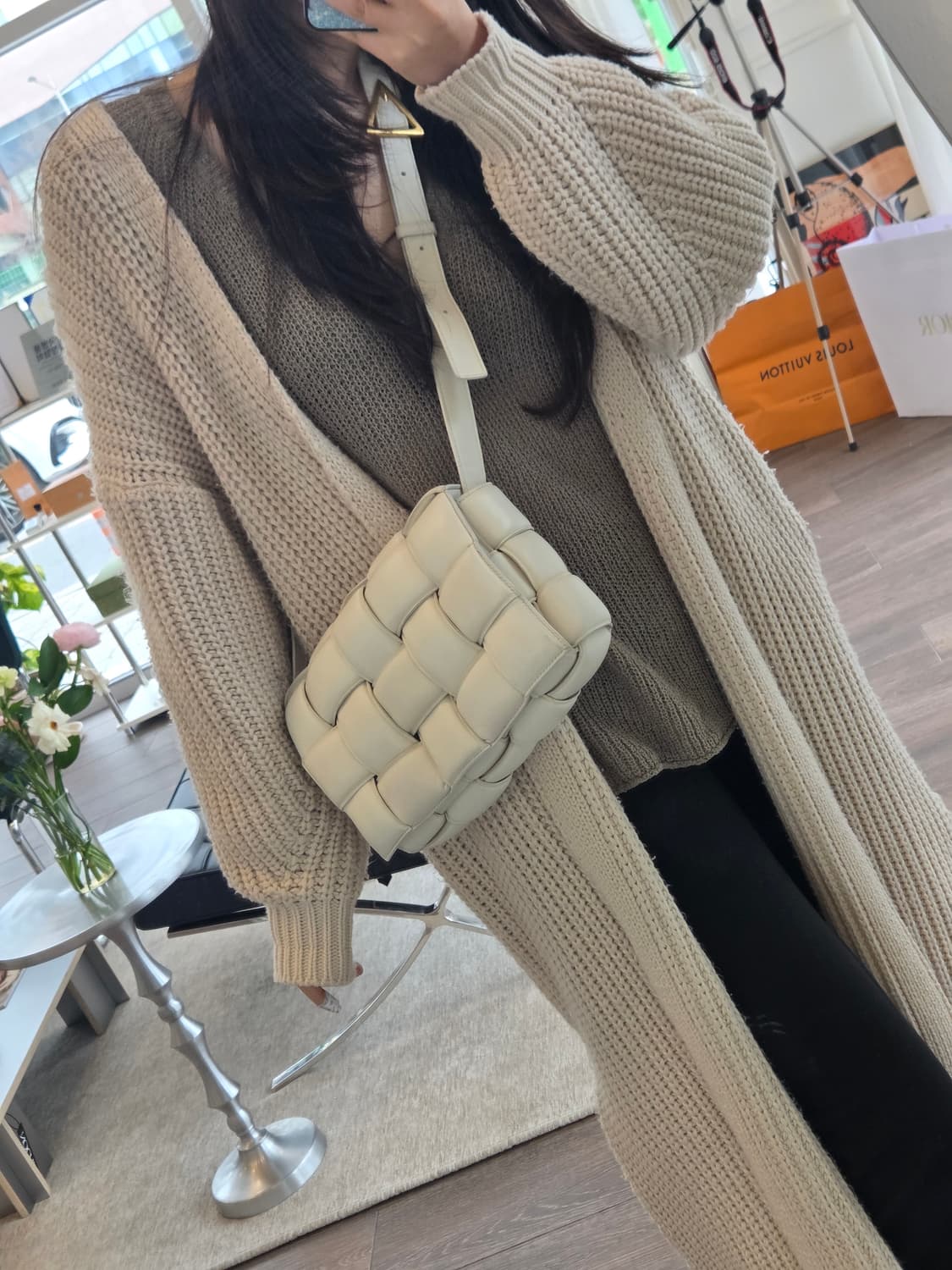 보테가베네타 패딩 카세트백 상품이미지10