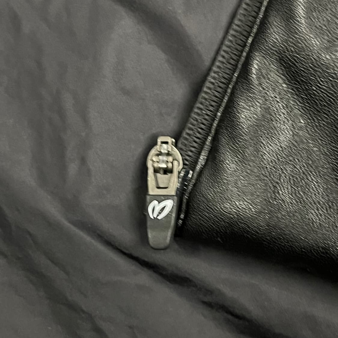 [정품/0] 마스터 바니 에디션 여성 패딩 조끼 b8 상품이미지7