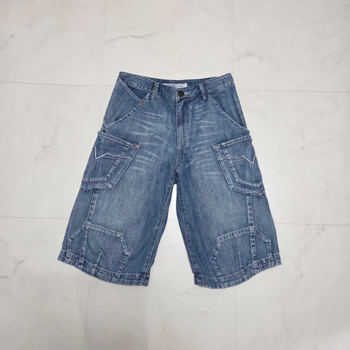 30) Y2K 빈티지 패치 멀티포켓 데님 버뮤다팬츠 상품이미지1