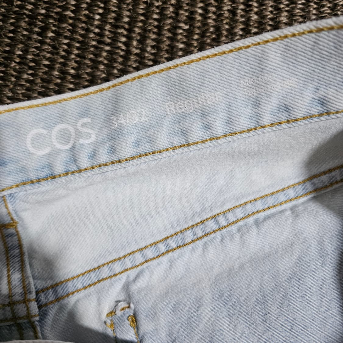 COS 레귤러핏 데님 팬츠 상품이미지3