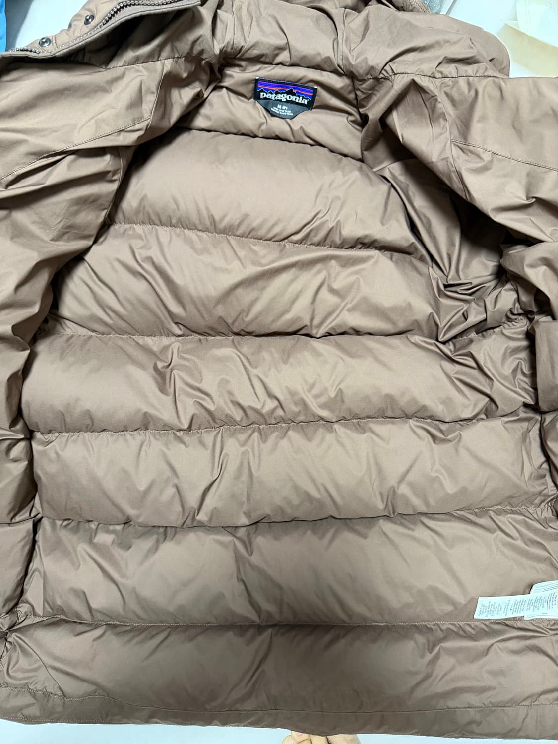 파타고니아 사일런트 다운 패딩 M 브라운 100-105 상품이미지8