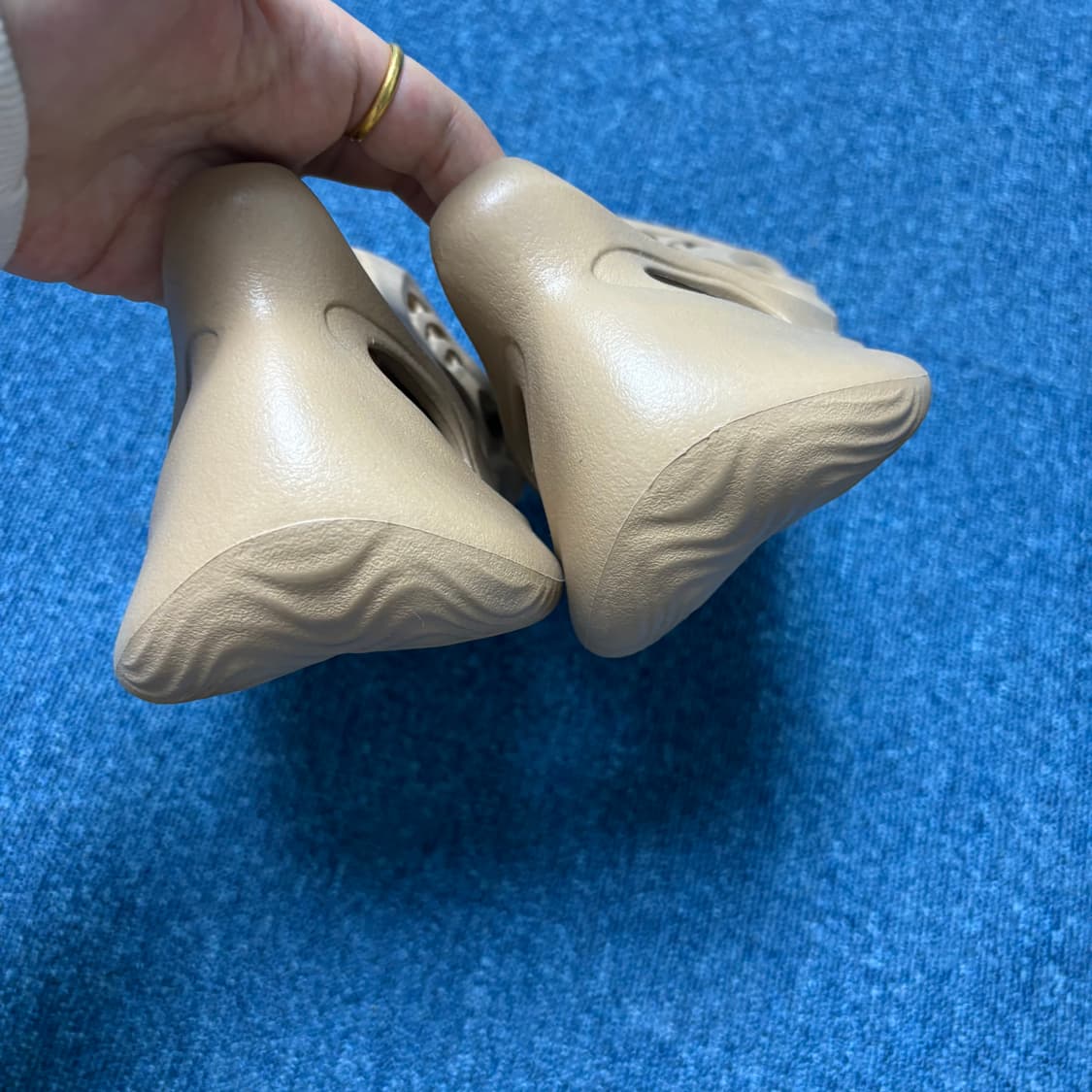 아디다스 이지폼러너 베이지 250 상품이미지4