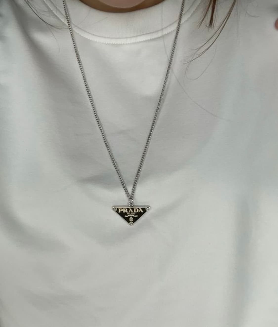 프라다 삼각로고 롱체인 목걸이 상품이미지1