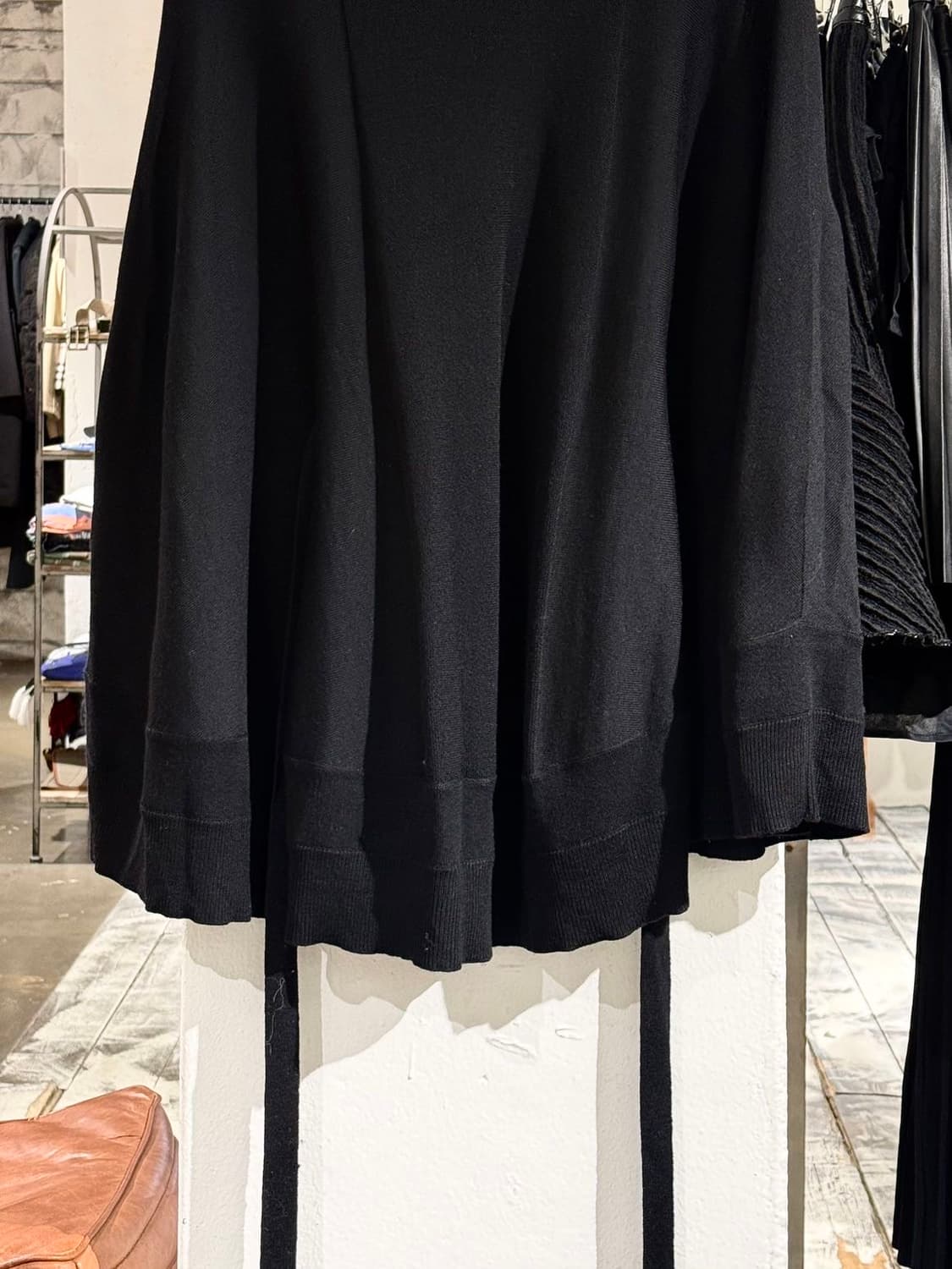 mm6 블랙 울 스트랩 니트 케이프 상품이미지6