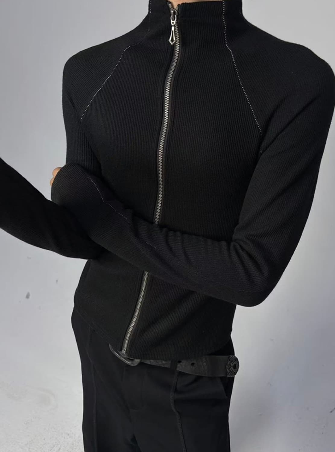 Minimal Seam Zip-Up Top 상품이미지1