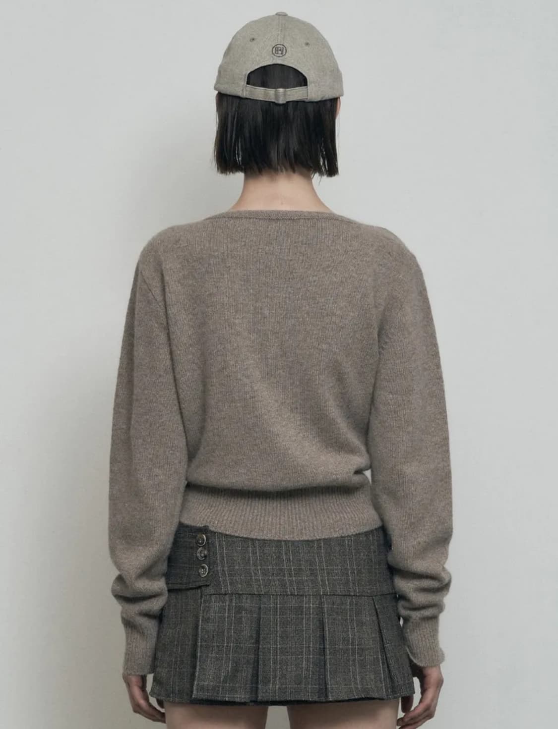 보헤미안서울 보헴서 루즈핏 브이넥 울니트 우드베이지 상품이미지3