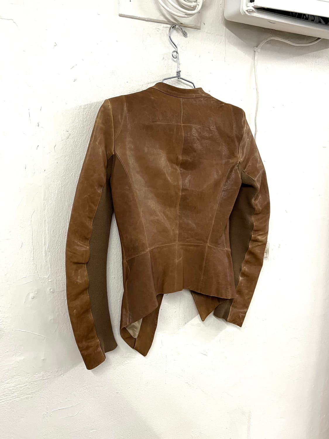 10CORSOCOMO 아티저널 비대칭 레더 자켓 상품이미지8