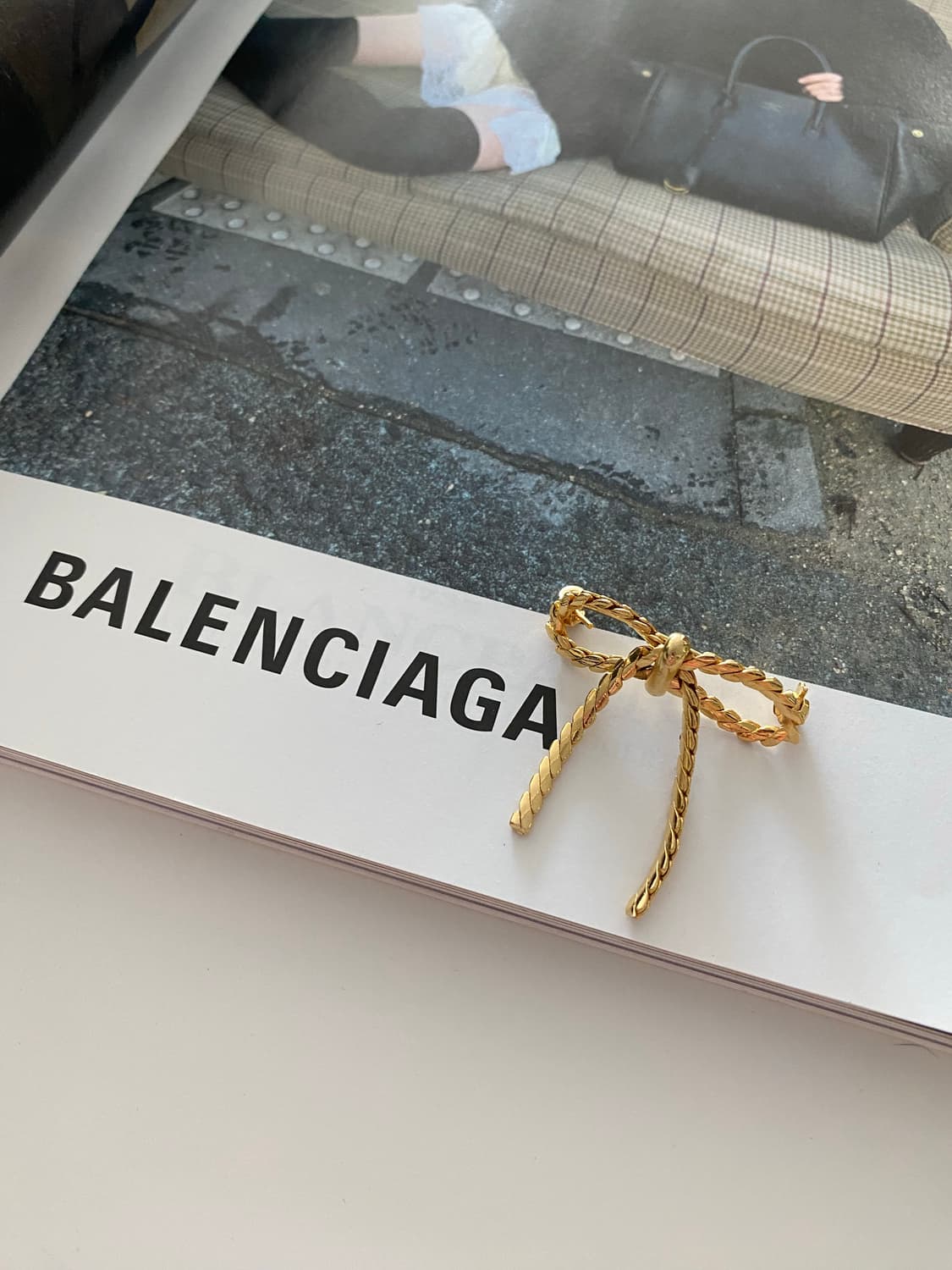 주인장 추천 골드 리본 브로치 상품이미지2