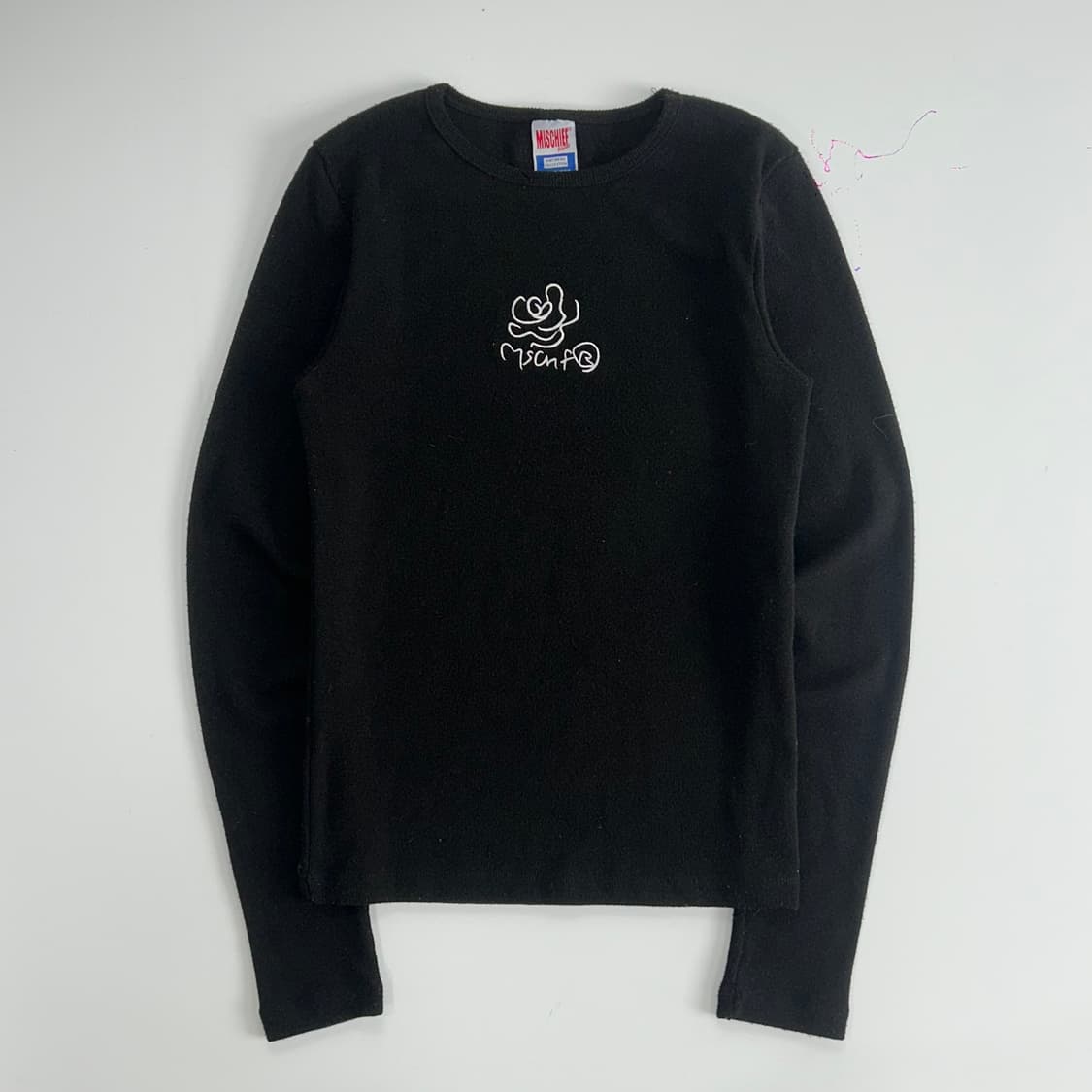 Mischief 미스치프 스몰 자수 로고 블랙 니트 롱슬리브 상품이미지3