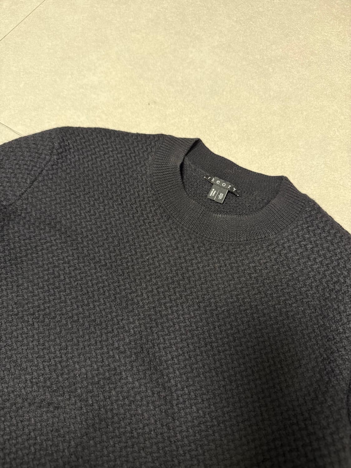 띠어리 울100 니트 상품이미지3