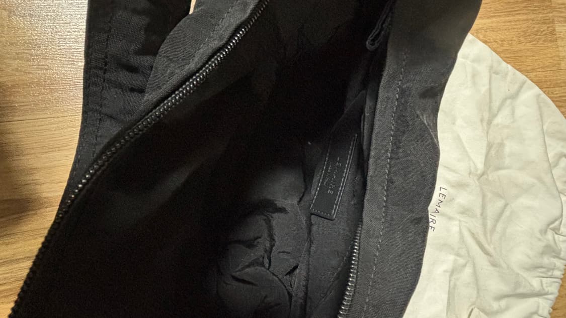 르메르 게임백 스몰 사이즈(블랙) 판매 합니다. 상품이미지4