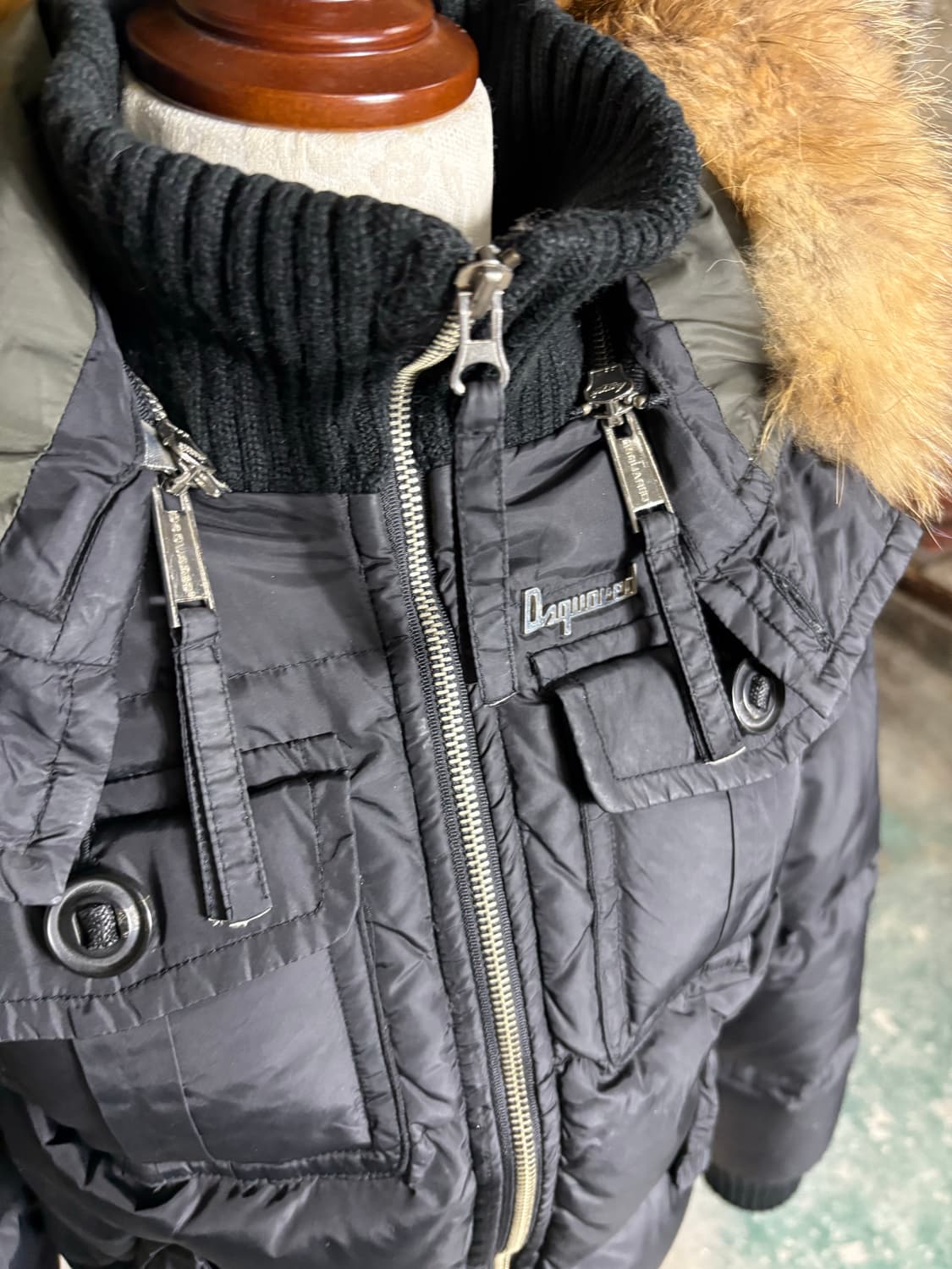 디스퀘어드 라쿤퍼 패딩 상품이미지7