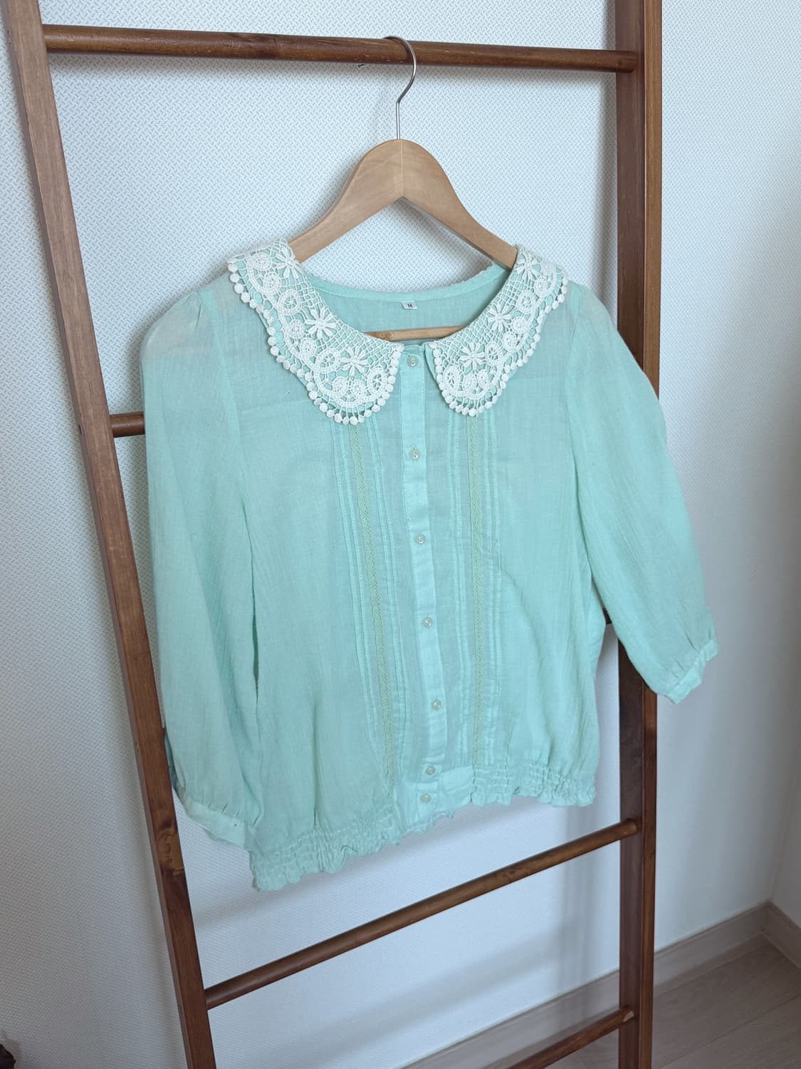 모리걸 아오이유우 레이스 블라우스 상품이미지1