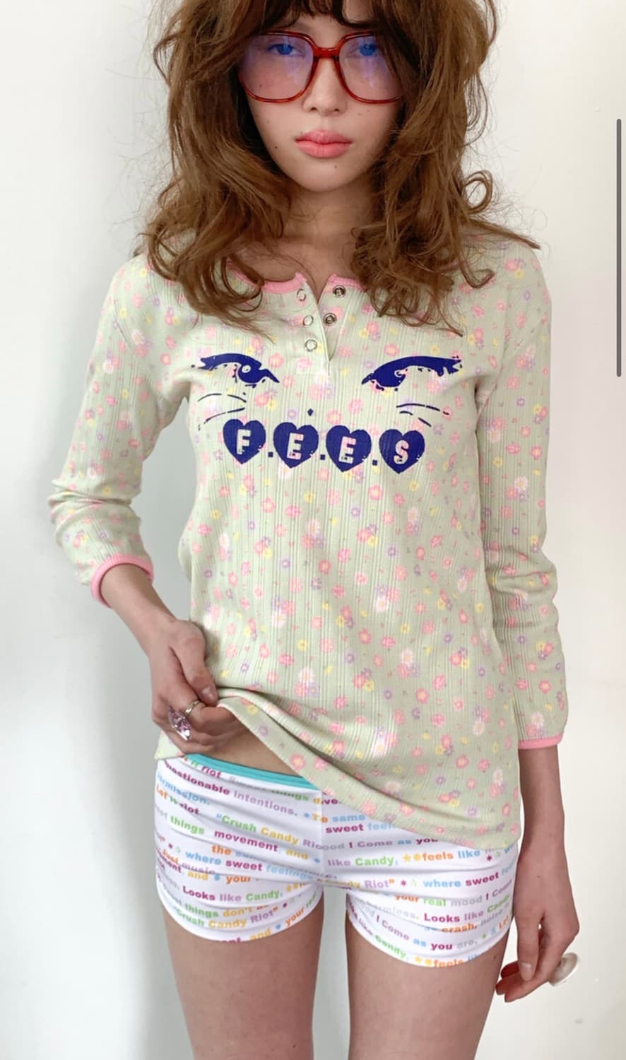샵페어리 fees kitty botton flower top 상품이미지1