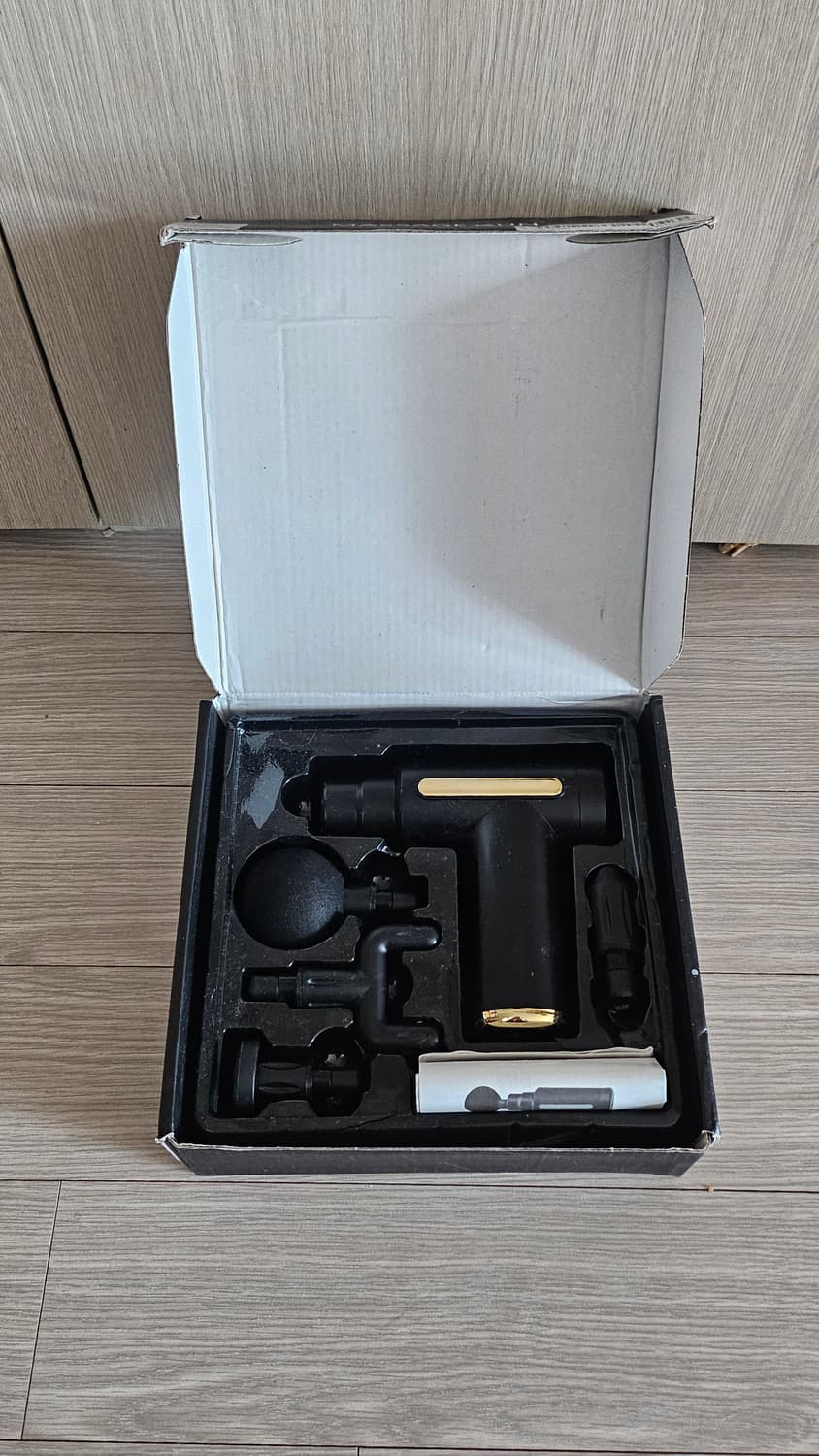 마사지건 Massage Gun — 거의 새상품 / 작동영상 있음
 상품이미지2