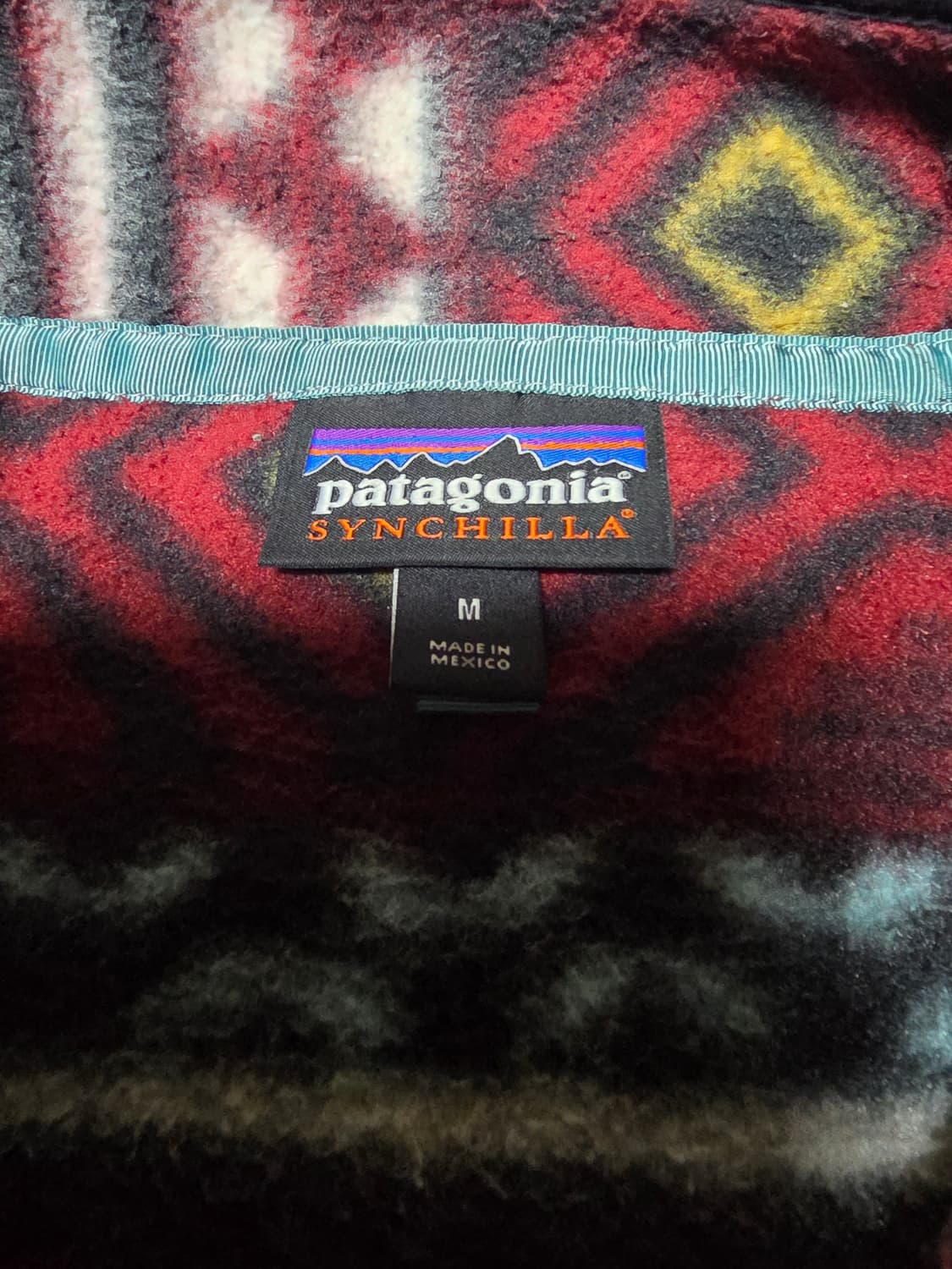 파타고니아 신칠라 아즈텍 사이즈 M 100-105 상태 좋은편입니다.
안 상품이미지2
