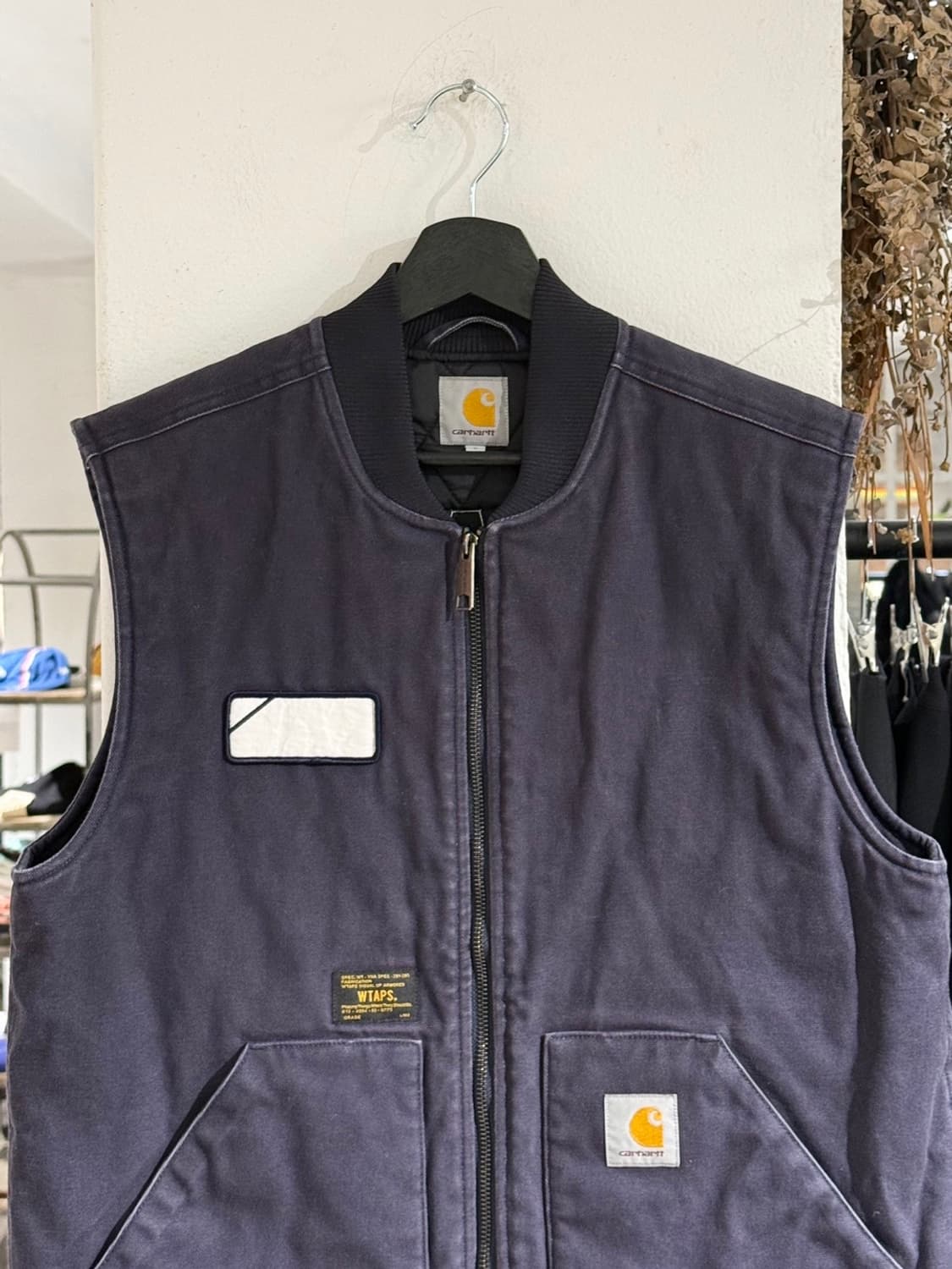 더블탭스 x 칼하트 네이비 워크웨어 베스트 상품이미지4