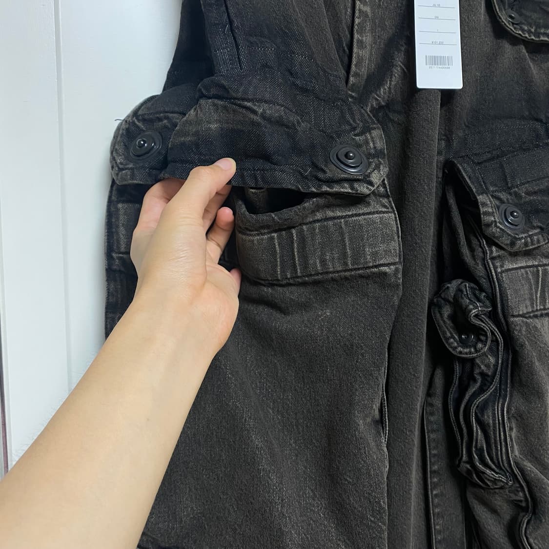 [새상품/1] 율리우스 25SS 12oz 데님 와이드 가스마스크 카고팬츠 상품이미지5