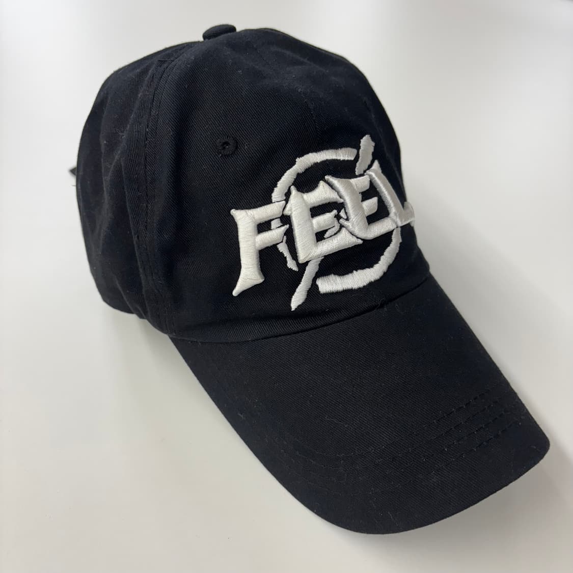 필이너프(FEEL ENUFF) 블랙 로고 자수 볼캡 상품이미지2