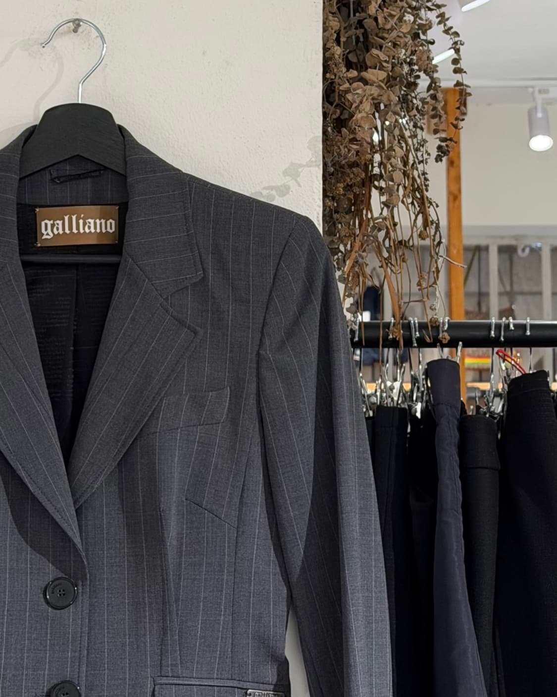 갈리아노 차콜 핀스트라이프 블레이저 상품이미지3