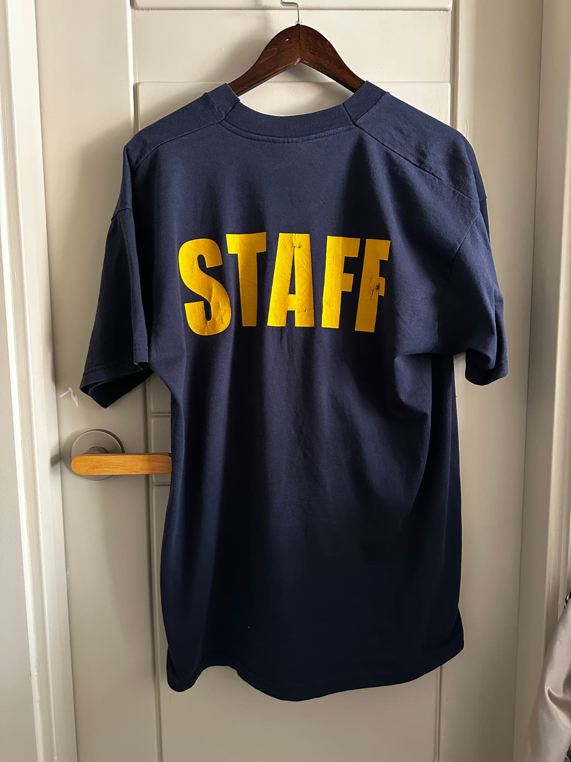 90s Fruit of the Loom STAFF 프린트 티셔츠 상품이미지1