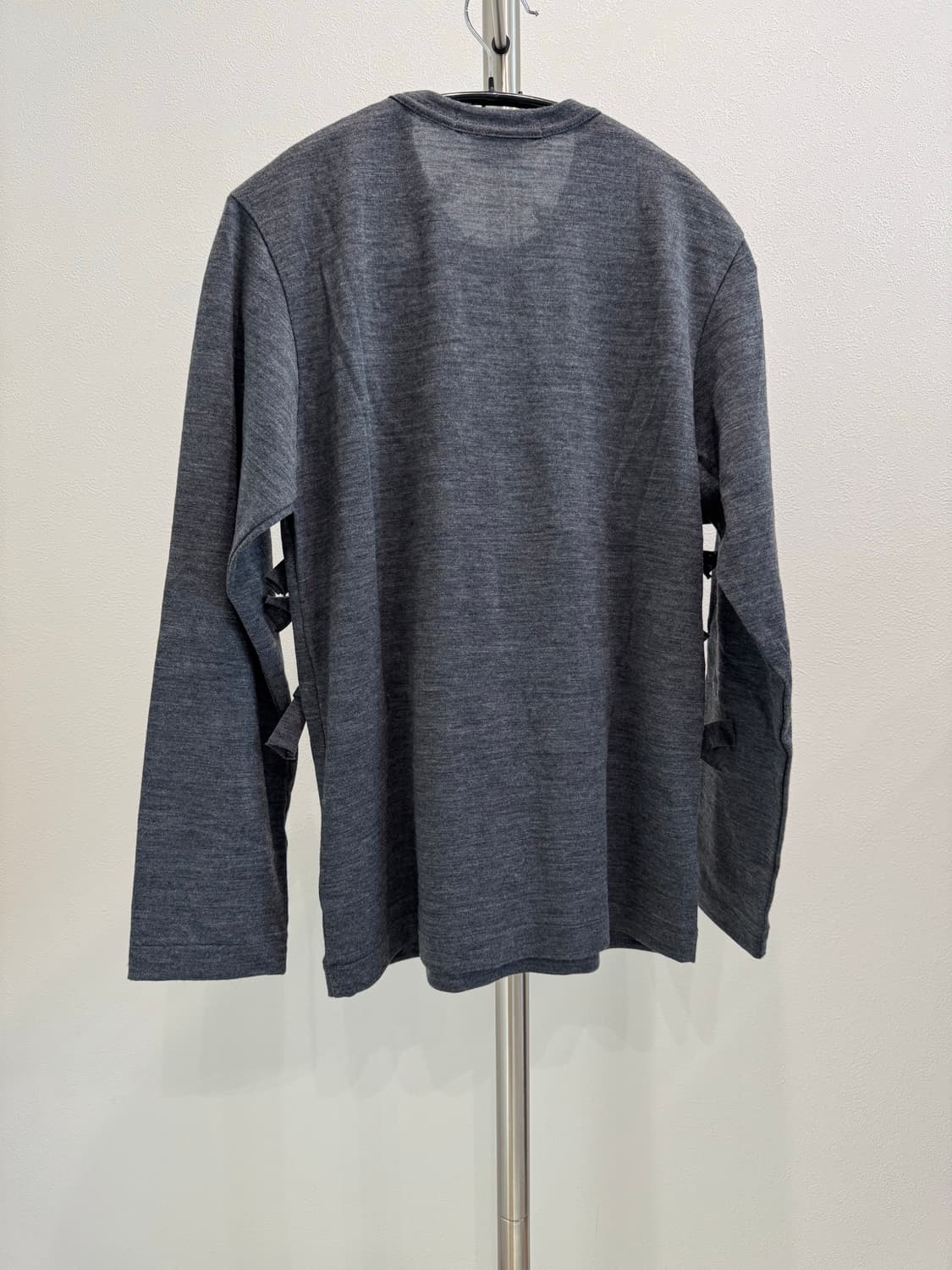 꼼데가르송 꼼꼼 25aw 리본 그레이 니트 상품이미지2