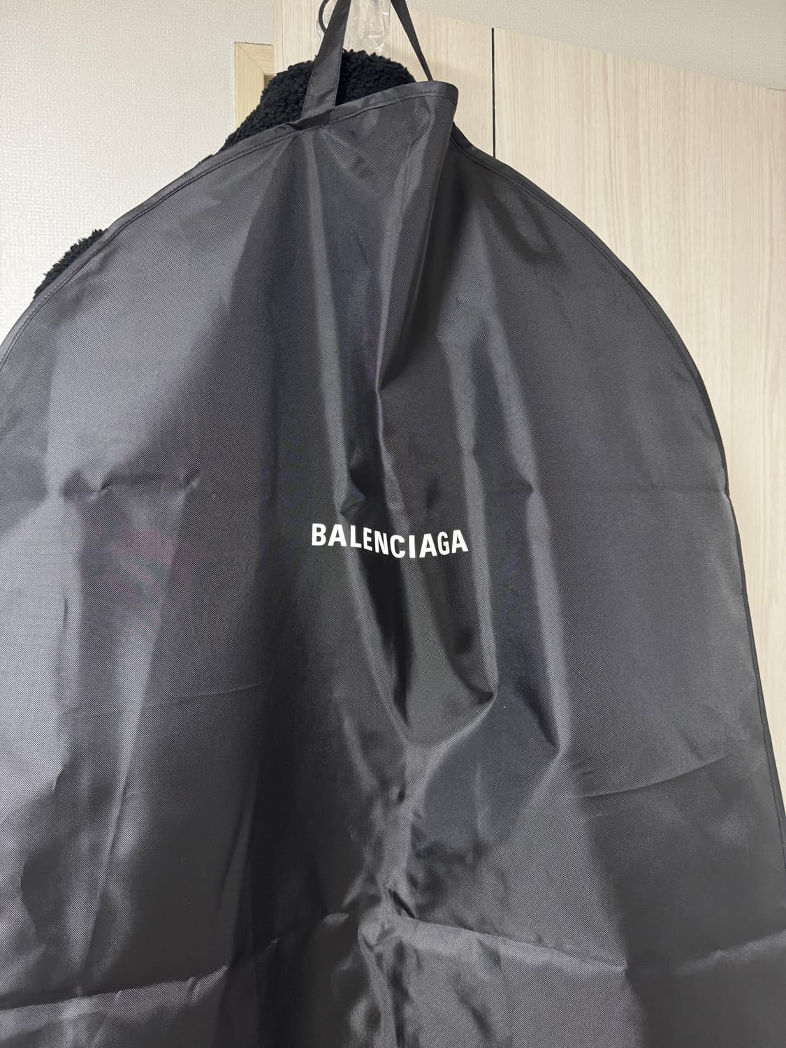 [새제품] 발렌시아가 오버사이즈 플리스 자켓 블랙 4사이즈 상품이미지7