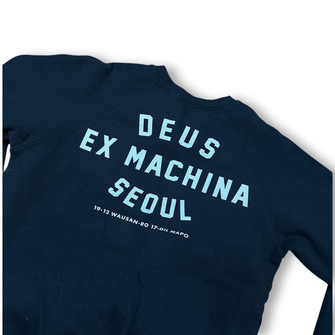 데우스엑스마키나 맨투맨 상품이미지4
