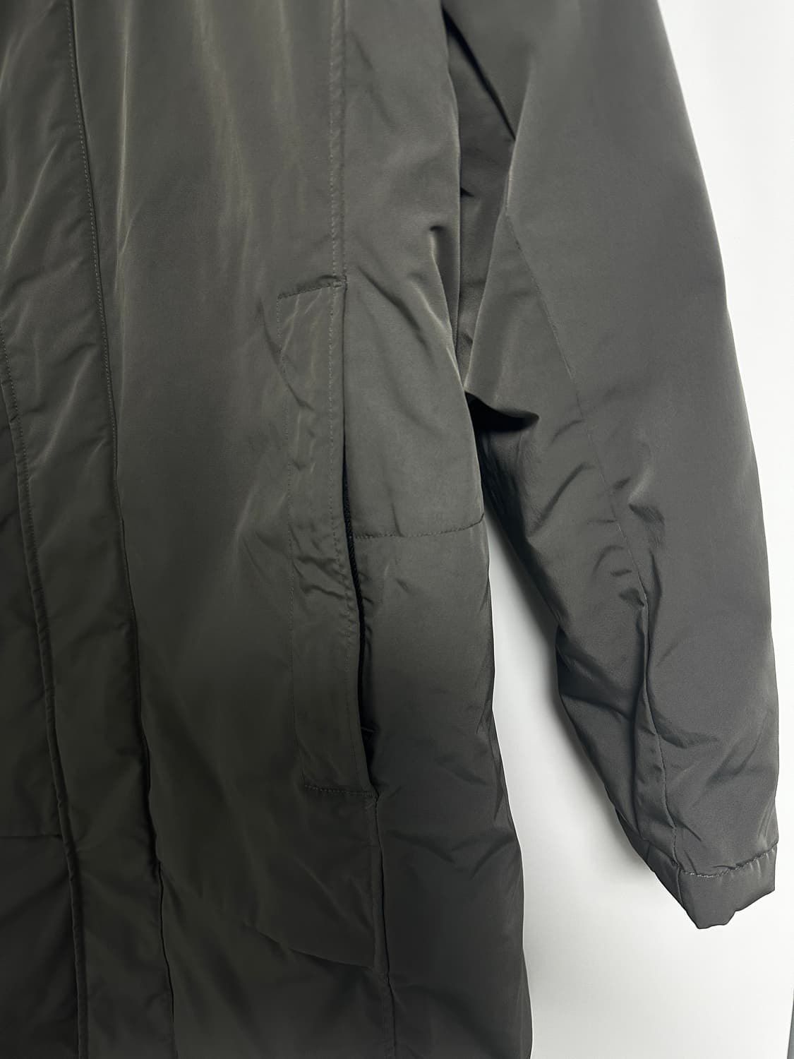 [띠어리] 남성 구스 롱패딩 상품이미지4