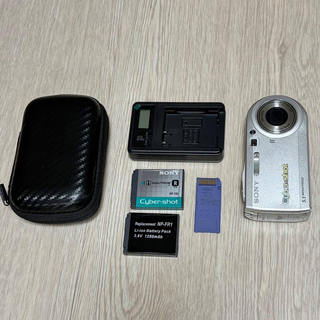 소니 사이버샷 DSC-P100 상품이미지1