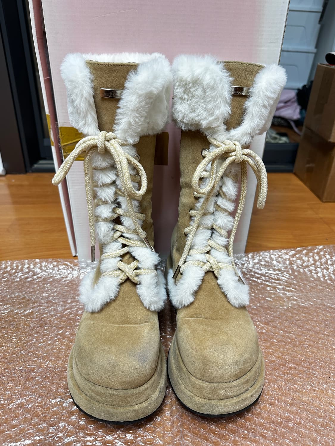 루루서울 엔젤퍼부츠 베이지 미디 235 상품이미지4