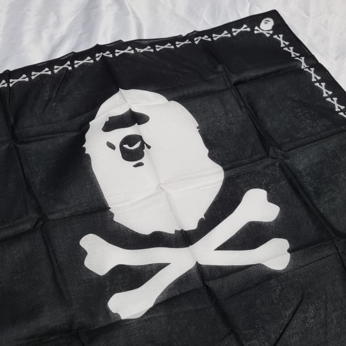 Bape 베이프 PIRATE STORE 빅사루 반다나 상품이미지1