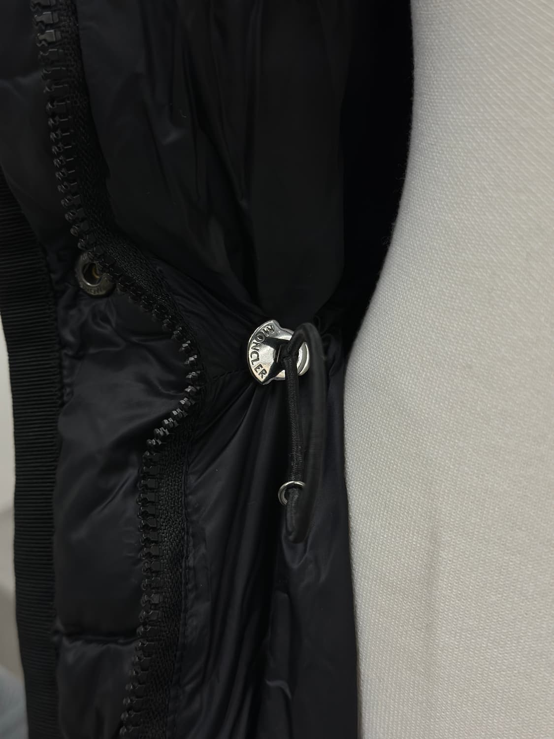 몽클레어 헤르민 블랙 롱 패딩  상품이미지8