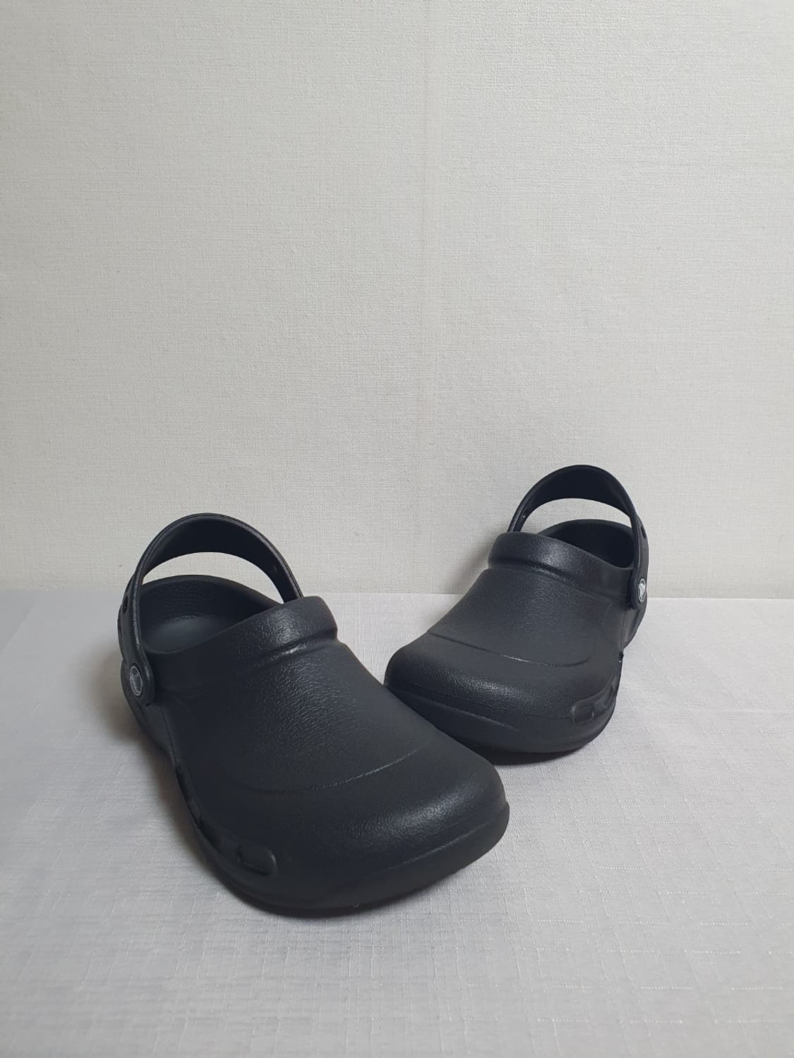 240mm 크록스 샌들 비스트로 워크 클로그 블랙 W7 상품이미지5