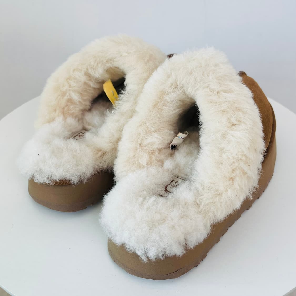 UGG 어그 디스케트 뮬 슬리퍼 체스트넛 US 5 (220) 상품이미지3