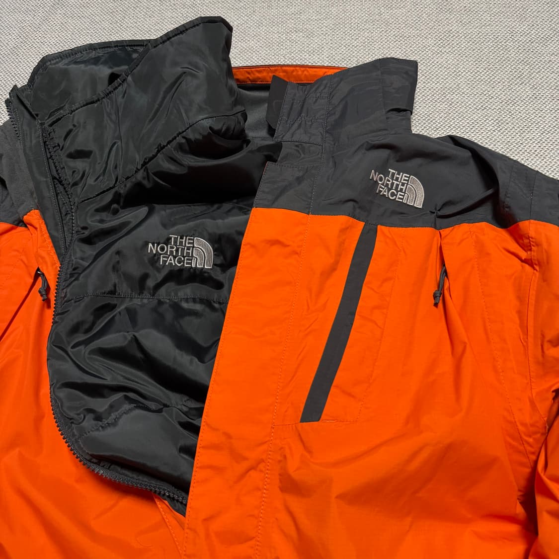 노스페이스 하이벤트 배색 바람막이 자켓 (경량패딩 내피) 상품이미지3